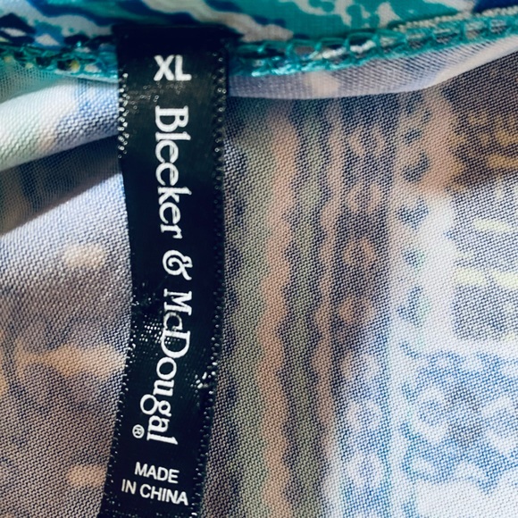 Women’s XL Blouse Bleeker McDougal Short Flutter Sleeves Chiffon Overlay Stretch - Picture 10 of 11